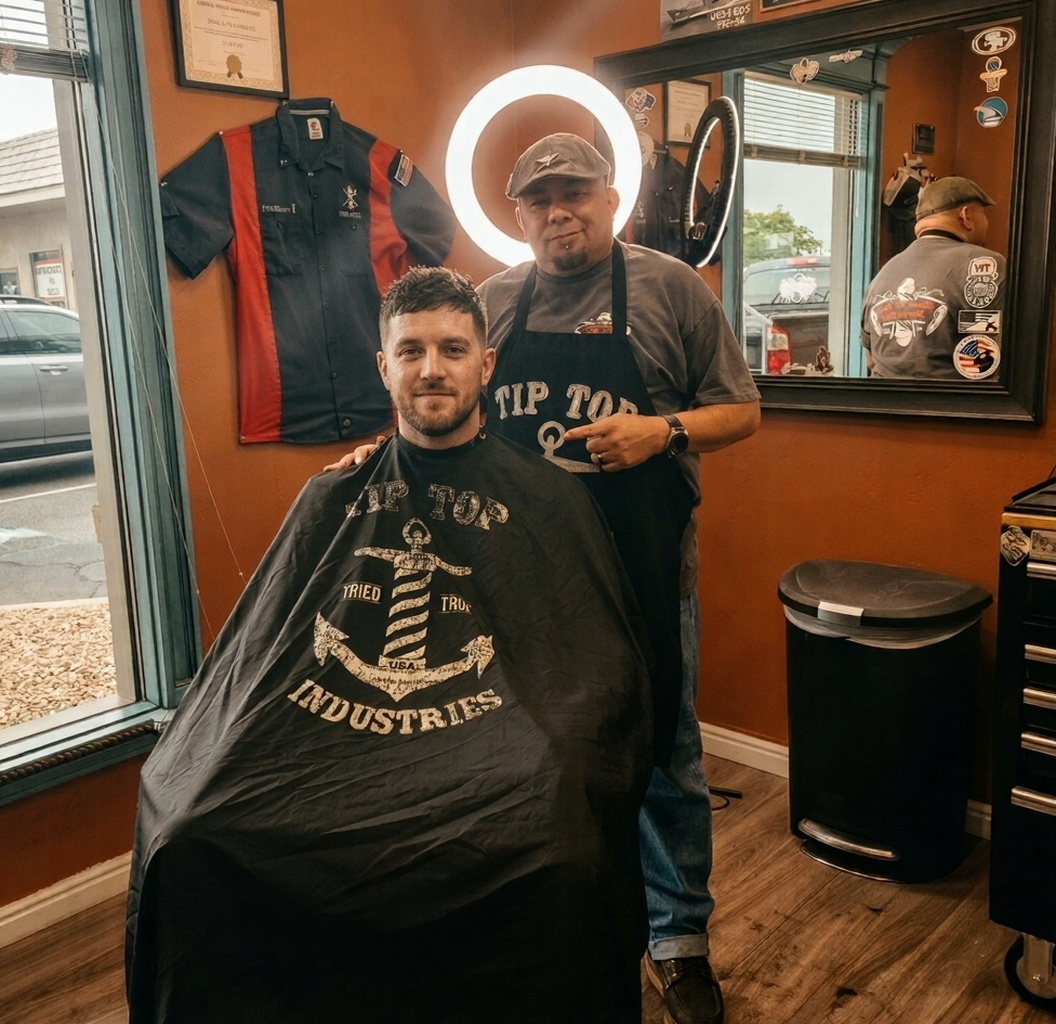 Marcos SOULBLESSED BARBER with a client